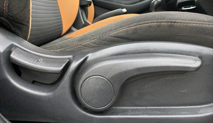 2015 Hyundai i20 Active 1.2 S, Petrol, Manual, 60,363 km, Driver Side Adjustment Panel