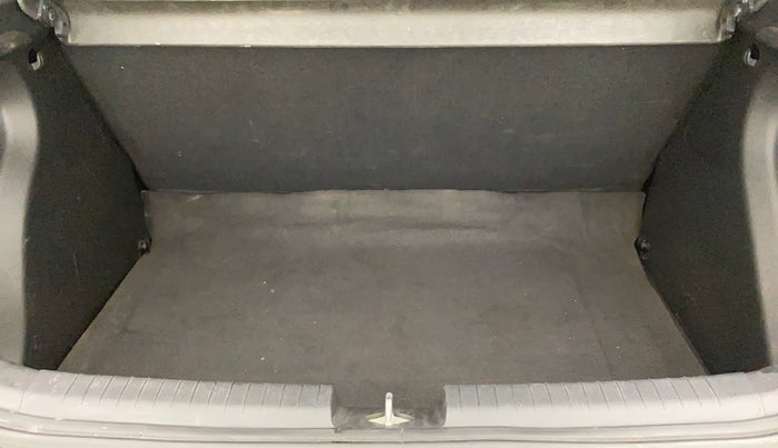 2015 Hyundai i20 Active 1.2 S, Petrol, Manual, 60,363 km, Boot Inside