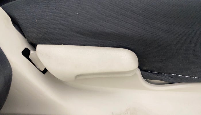 2020 Maruti Celerio VXI CNG, CNG, Manual, 84,376 km, Driver Side Adjustment Panel