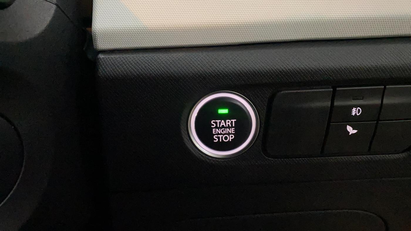 2023 Tata PUNCH CREATIVE AMT 1.2 RTN DUAL TONE, Petrol, Automatic, 30,699 km, Keyless Start/ Stop Button