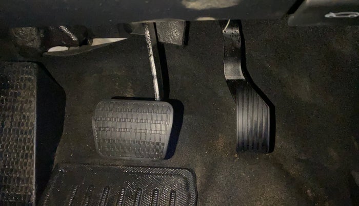 2023 Tata PUNCH CREATIVE AMT 1.2 RTN DUAL TONE, Petrol, Automatic, 30,699 km, Pedals