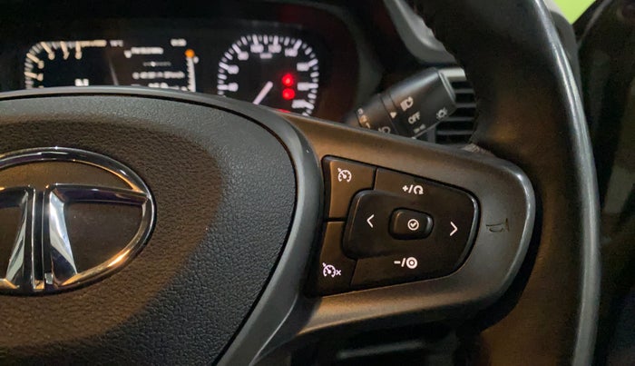 2023 Tata PUNCH CREATIVE AMT 1.2 RTN DUAL TONE, Petrol, Automatic, 30,699 km, Adaptive Cruise Control