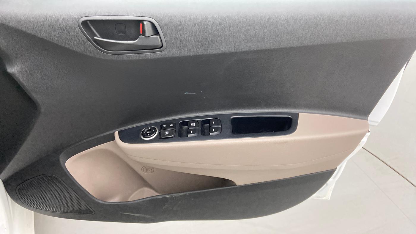 2019 Hyundai Grand i10 MAGNA 1.2 KAPPA VTVT, Petrol, Manual, 51,092 km, Driver Side Door Panels Control