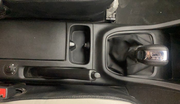 2021 Renault TRIBER RXT AMT, Petrol, Automatic, 43,649 km, Gear Lever