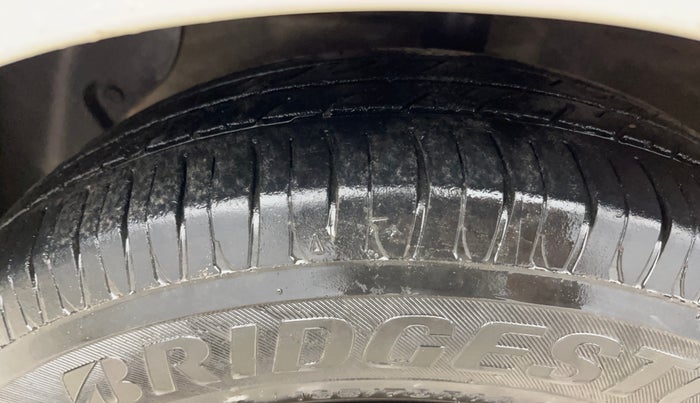 2017 Hyundai Grand i10 SPORTZ 1.2 KAPPA VTVT, Petrol, Manual, 83,853 km, Left Front Tyre Tread