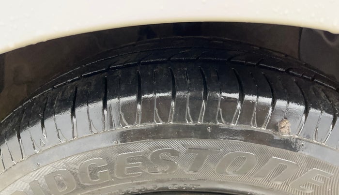 2017 Hyundai Grand i10 SPORTZ 1.2 KAPPA VTVT, Petrol, Manual, 83,853 km, Right Front Tyre Tread