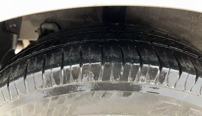 2017 Hyundai Grand i10 SPORTZ 1.2 KAPPA VTVT, Petrol, Manual, 83,853 km, Right Rear Tyre Tread