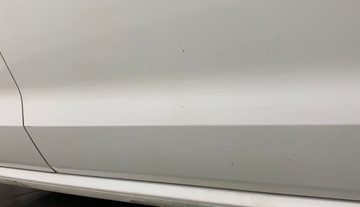 2017 Volkswagen Polo HIGHLINE1.2L, Petrol, Manual, 1,44,419 km, Driver-side door - Minor scratches