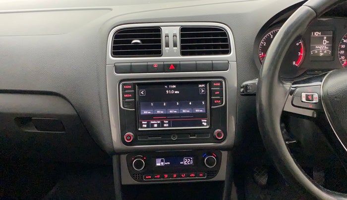 2017 Volkswagen Polo HIGHLINE1.2L, Petrol, Manual, 1,44,419 km, Air Conditioner