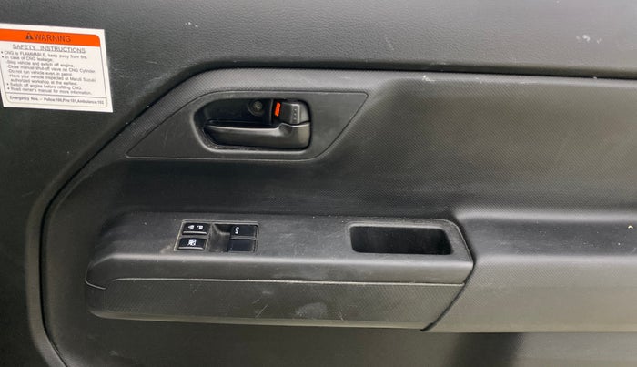 2021 Maruti New Wagon-R LXI CNG 1.0, CNG, Manual, 1,11,844 km, Driver Side Door Panels Control