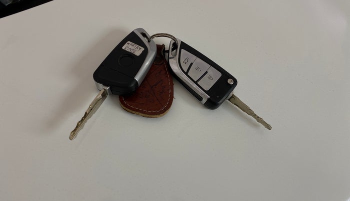 2021 Maruti New Wagon-R LXI CNG 1.0, CNG, Manual, 1,11,844 km, Key Close Up