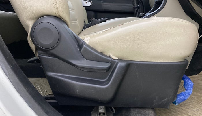 2021 Maruti New Wagon-R LXI CNG 1.0, CNG, Manual, 1,11,844 km, Driver Side Adjustment Panel