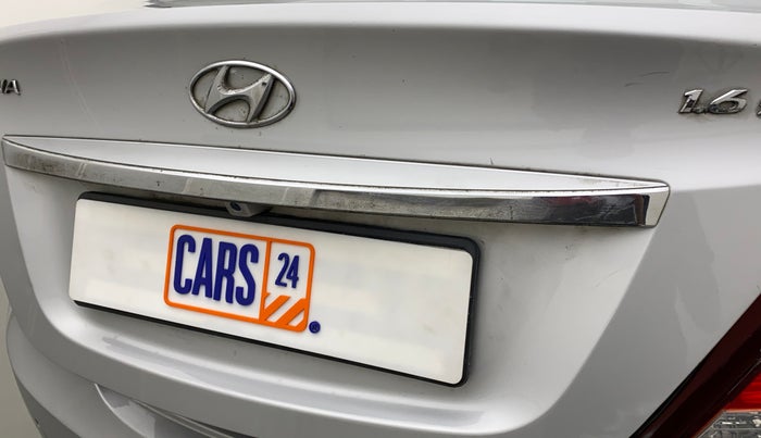 2014 Hyundai Verna FLUIDIC 1.6 VTVT SX AT, Petrol, Automatic, 27,180 km, Dicky (Boot door) - Slightly dented
