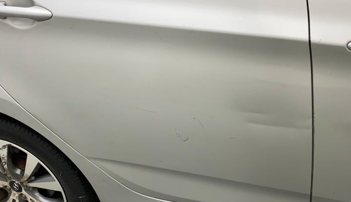 2014 Hyundai Verna FLUIDIC 1.6 VTVT SX AT, Petrol, Automatic, 27,180 km, Right rear door - Minor scratches