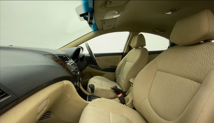 2014 Hyundai Verna FLUIDIC 1.6 VTVT SX AT, Petrol, Automatic, 27,180 km, Right Side Front Door Cabin