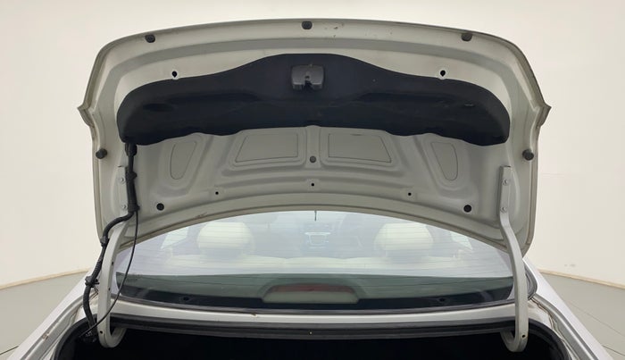 2014 Hyundai Verna FLUIDIC 1.6 VTVT SX AT, Petrol, Automatic, 27,180 km, Boot Door Open