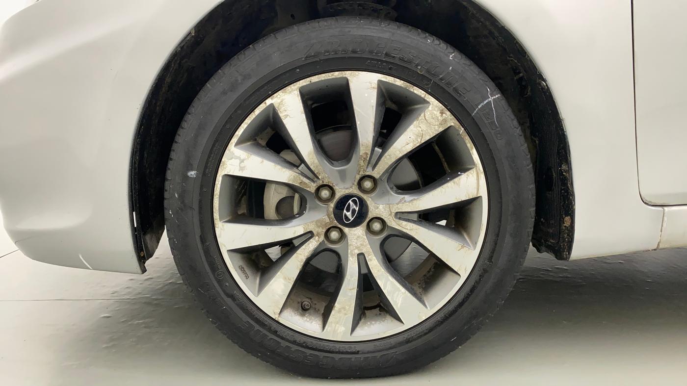 2014 Hyundai Verna FLUIDIC 1.6 VTVT SX AT, Petrol, Automatic, 27,180 km, Left Front Wheel