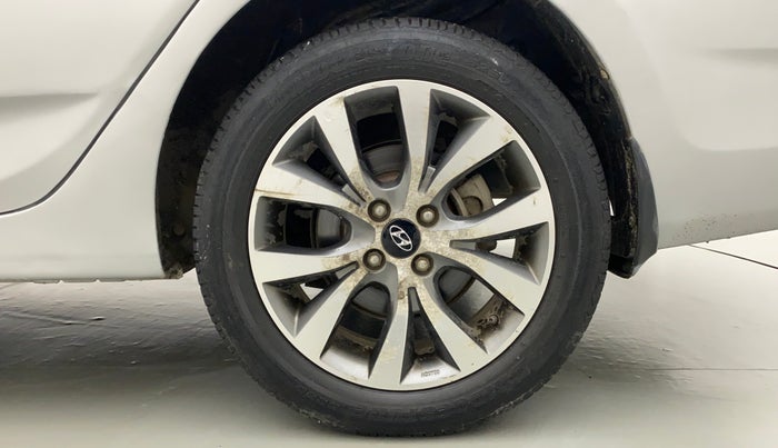 2014 Hyundai Verna FLUIDIC 1.6 VTVT SX AT, Petrol, Automatic, 27,180 km, Left Rear Wheel