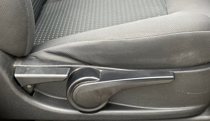 2017 Tata Tiago XZA 1.2 REVOTRON, Petrol, Automatic, 12,566 km, Driver Side Adjustment Panel