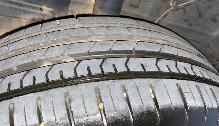 2021 Tata PUNCH CREATIVE  MT, Petrol, Manual, 24,144 km, Right Rear Tyre Tread