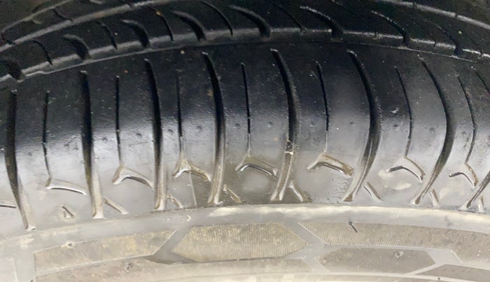 2019 Maruti Dzire VXI, Petrol, Manual, 72,871 km, Right Front Tyre Tread