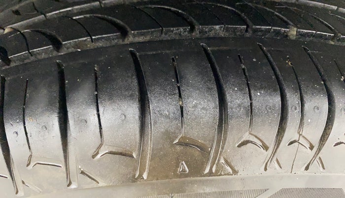 2019 Maruti Dzire VXI, Petrol, Manual, 72,871 km, Left Rear Tyre Tread