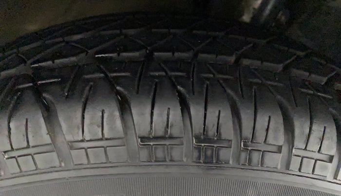 2017 Maruti Dzire VXI AMT, Petrol, Automatic, 91,529 km, Right Rear Tyre Tread