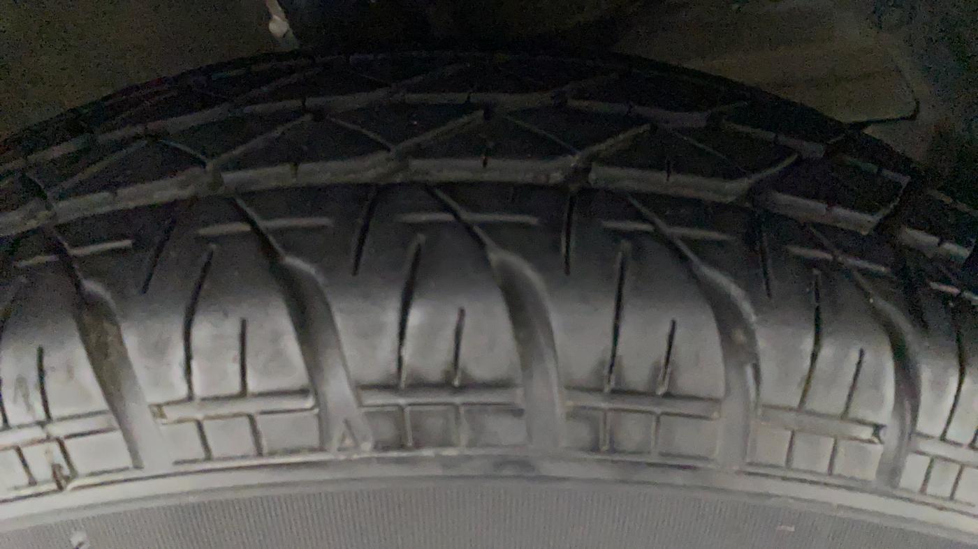 2017 Maruti Dzire VXI AMT, Petrol, Automatic, 91,529 km, Left Front Tyre Tread