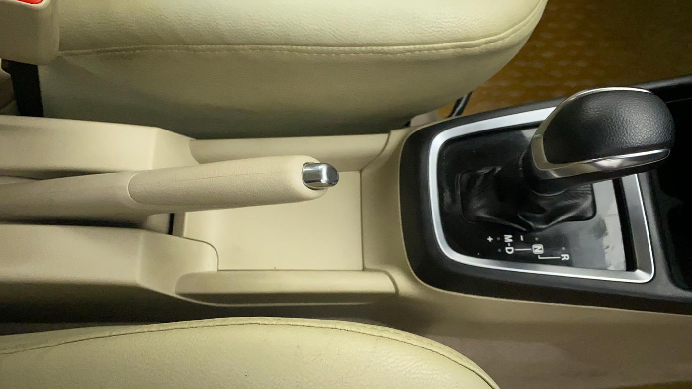 2017 Maruti Dzire VXI AMT, Petrol, Automatic, 91,529 km, Gear Lever