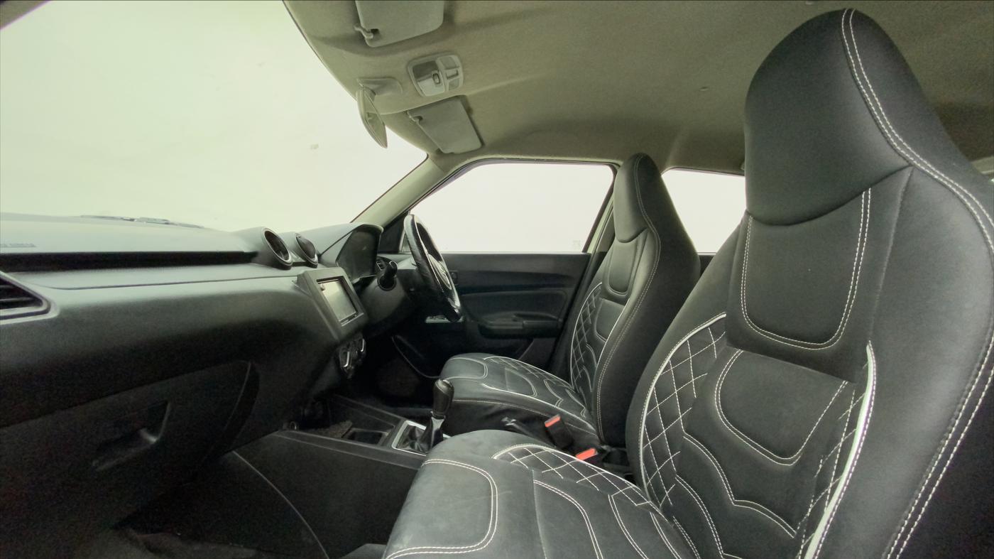 2019 Maruti Swift LXI, CNG, Manual, 43,390 km, Right Side Front Door Cabin
