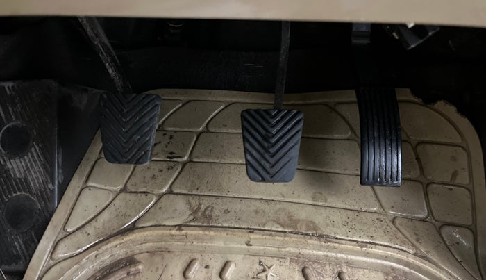 2016 Hyundai Verna 1.6 VTVT SX, Petrol, Manual, 99,271 km, Pedals