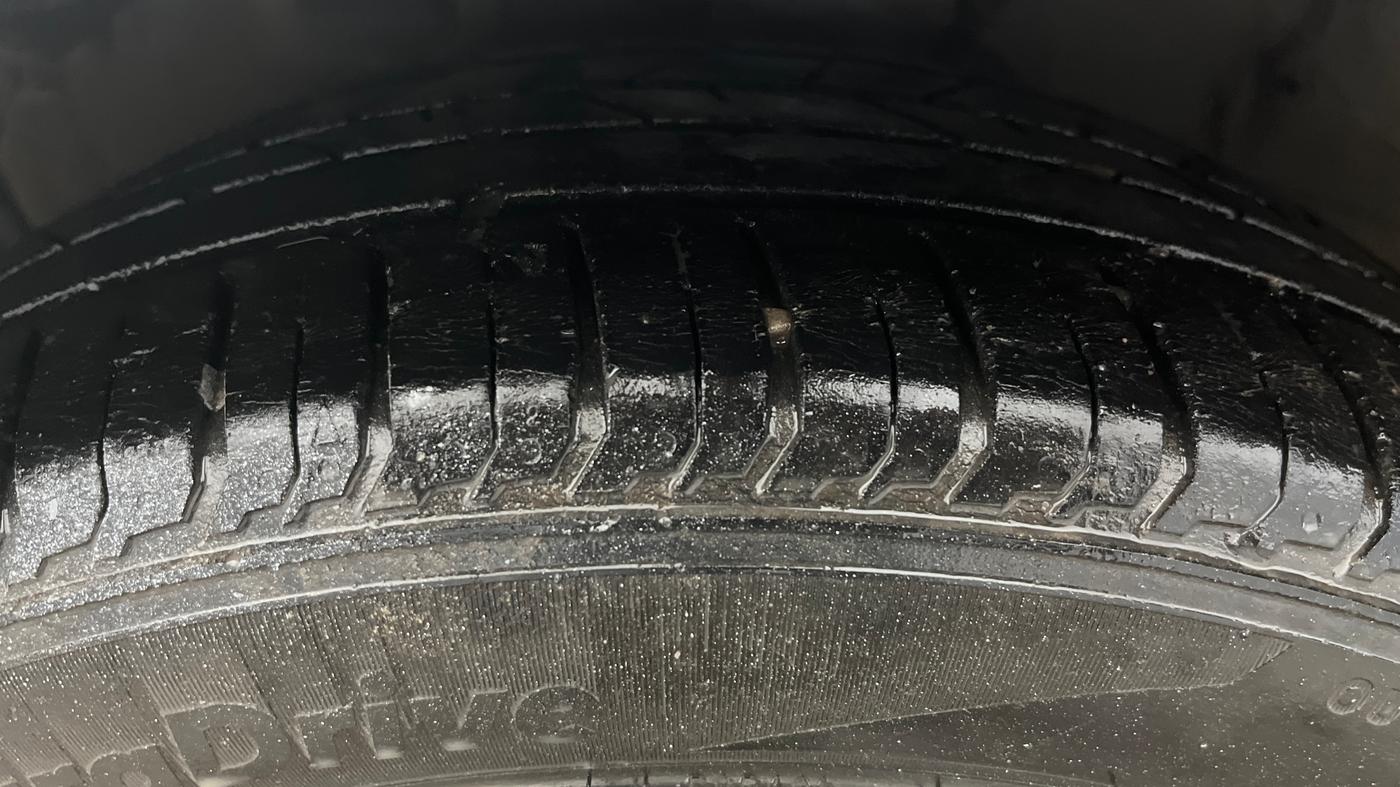 2016 Hyundai Verna 1.6 VTVT SX, Petrol, Manual, 99,271 km, Left Front Tyre Tread