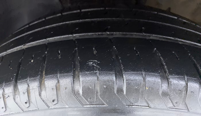 2018 Hyundai Verna 1.6 SX VTVT AT (O), Petrol, Automatic, 21,111 km, Left Front Tyre Tread