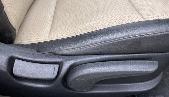 2018 Hyundai Verna 1.6 SX VTVT AT (O), Petrol, Automatic, 21,111 km, Driver Side Adjustment Panel