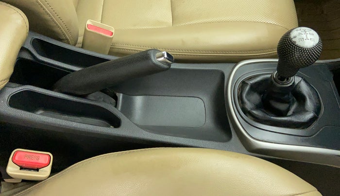2018 Honda City V MT PETROL, Petrol, Manual, 39,634 km, Gear Lever