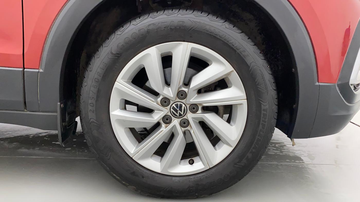 2022 Volkswagen TAIGUN HIGHLINE 1.0 TSI AT, Petrol, Automatic, 14,742 km, Right Front Wheel