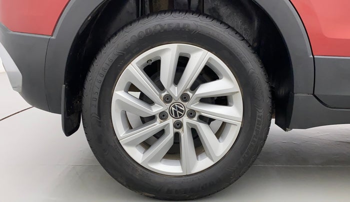 2022 Volkswagen TAIGUN HIGHLINE 1.0 TSI AT, Petrol, Automatic, 14,742 km, Right Rear Wheel