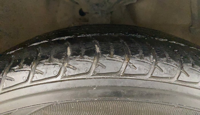 2017 Maruti Celerio ZXI, Petrol, Manual, 45,758 km, Right Front Tyre Tread