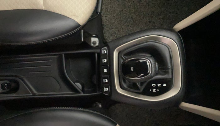 2019 Hyundai NEW SANTRO MAGNA AMT, Petrol, Automatic, 29,392 km, Gear Lever