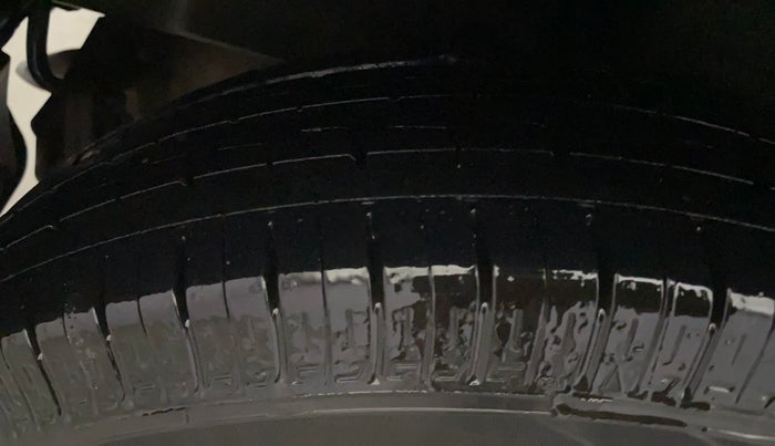 2019 Hyundai NEW SANTRO MAGNA AMT, Petrol, Automatic, 29,392 km, Right Rear Tyre Tread