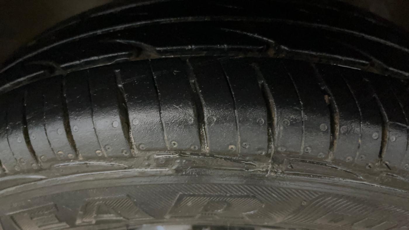 2018 Maruti Alto 800 LXI, Petrol, Manual, 81,800 km, Left Front Tyre Tread