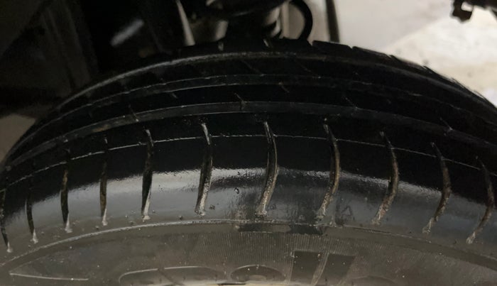 2018 Maruti Alto 800 LXI, Petrol, Manual, 81,800 km, Left Rear Tyre Tread