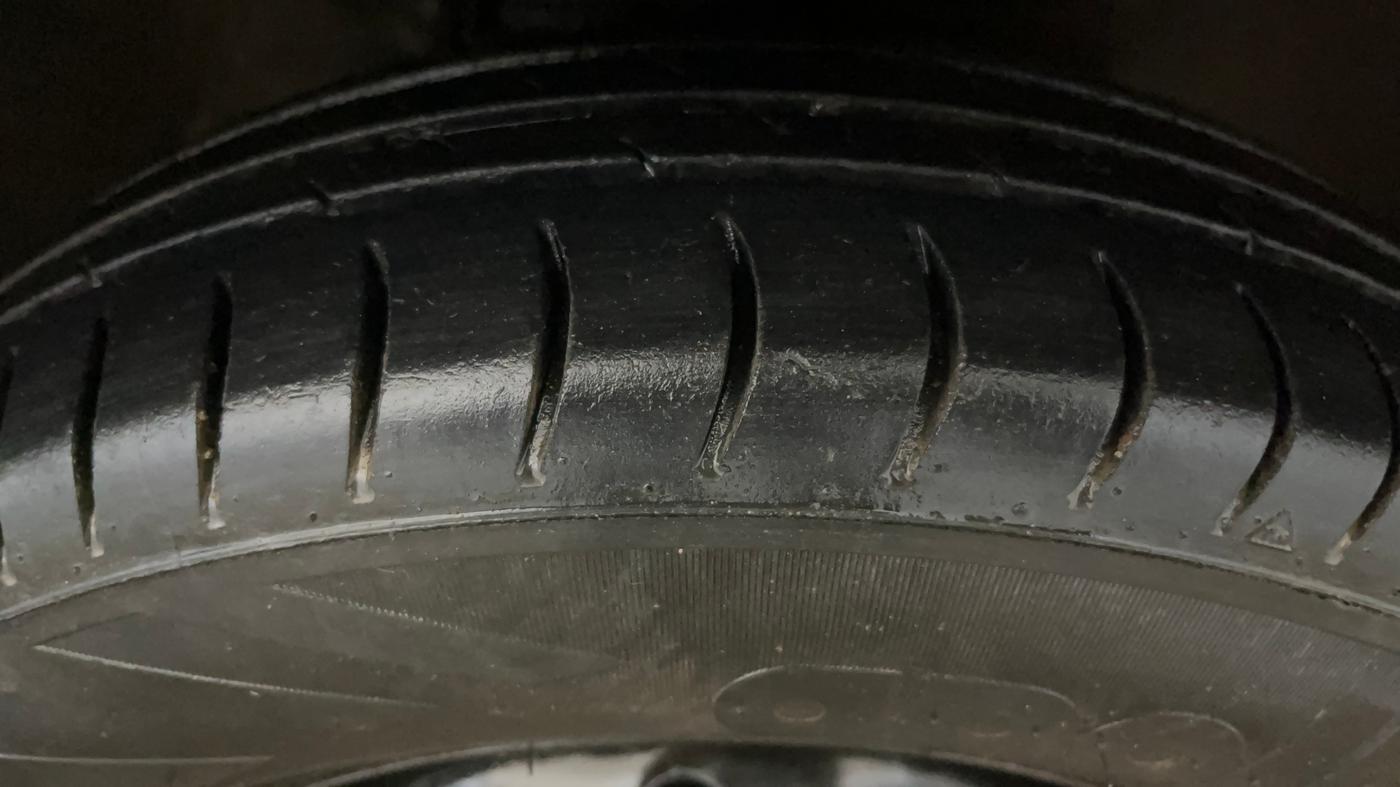 2018 Maruti Alto 800 LXI, Petrol, Manual, 81,800 km, Right Front Tyre Tread