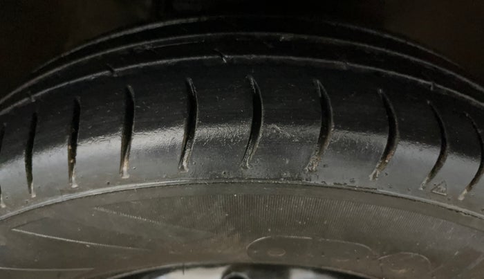 2018 Maruti Alto 800 LXI, Petrol, Manual, 81,800 km, Right Front Tyre Tread