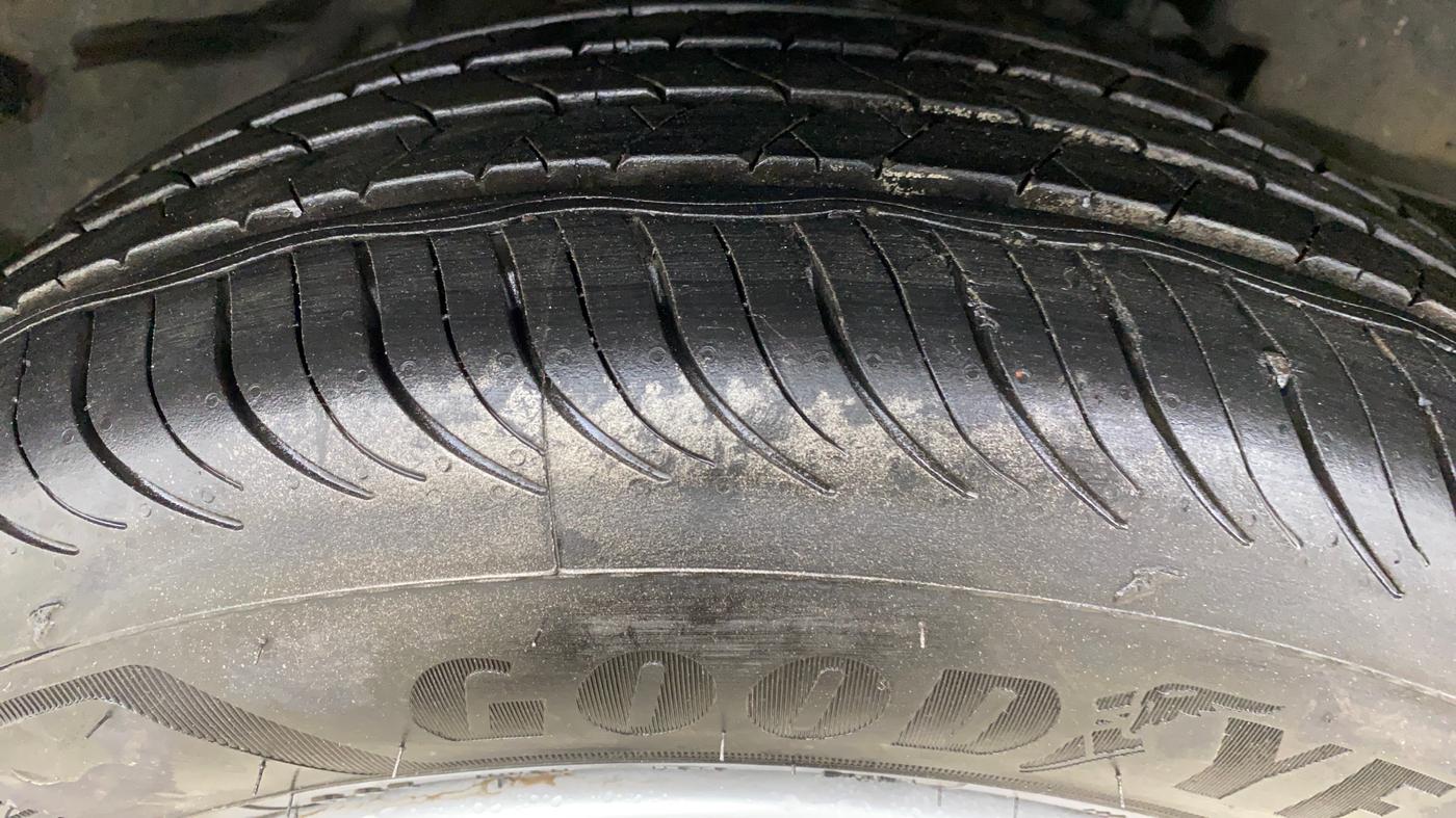 2019 Tata NEXON XMA PETROL, Petrol, Automatic, 43,438 km, Right Front Tyre Tread