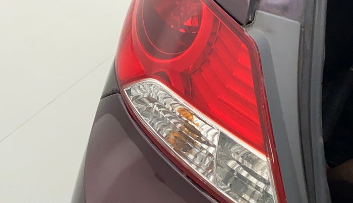 2012 Hyundai Verna FLUIDIC 1.6 VTVT SX, CNG, Manual, 64,399 km, Left tail light - Minor scratches