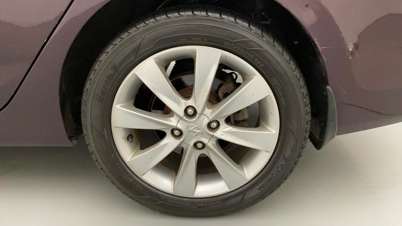 2012 Hyundai Verna FLUIDIC 1.6 VTVT SX, CNG, Manual, 64,399 km, Left Rear Wheel