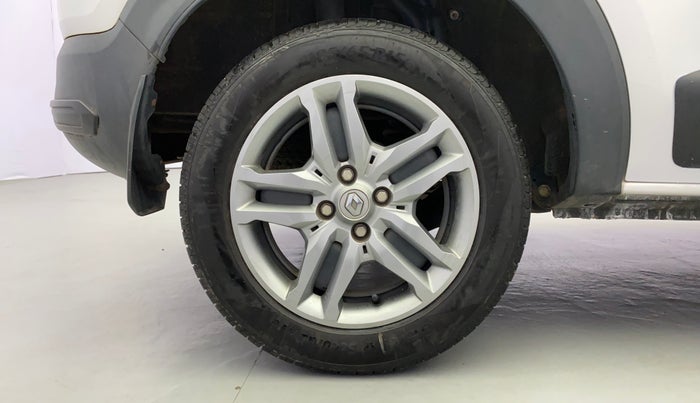 2020 Renault TRIBER RXZ AMT, Petrol, Automatic, 16,735 km, Right Rear Wheel