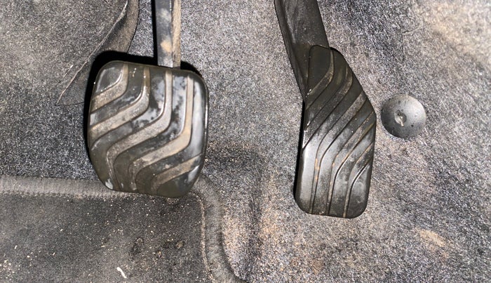 2020 Renault TRIBER RXZ AMT, Petrol, Automatic, 16,735 km, Pedals