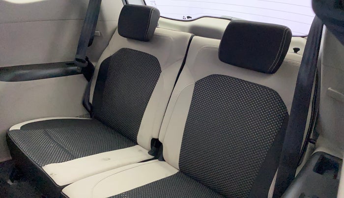 2020 Renault TRIBER RXZ AMT, Petrol, Automatic, 16,735 km, Third Seat Row ( optional )